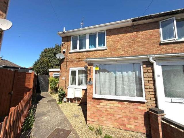 House for sale in Spring Park, Luton