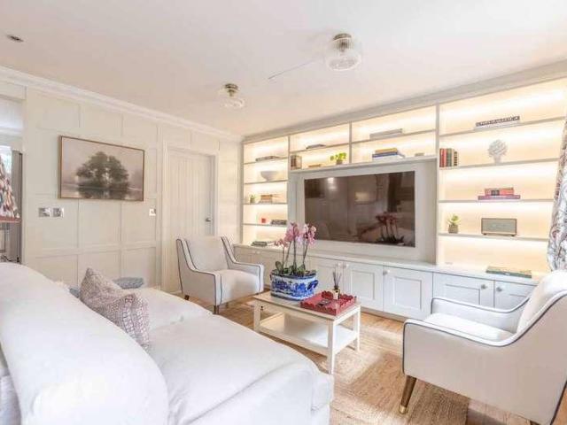 House for sale in Slough, Fulmer