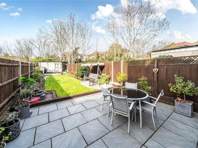 House for sale in London Borough of Ealing, Greenford