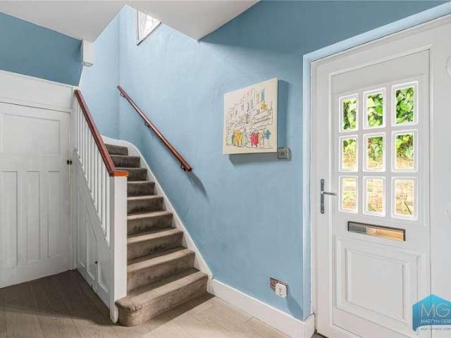 House for sale in Finchley, Greater London