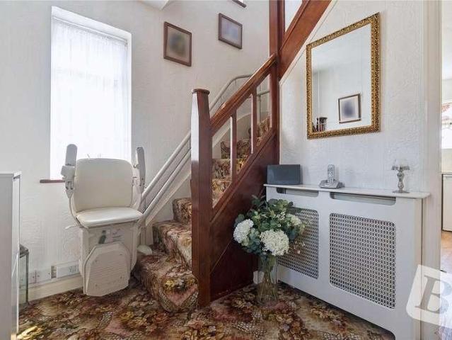House for sale in Elm Park, Greater London