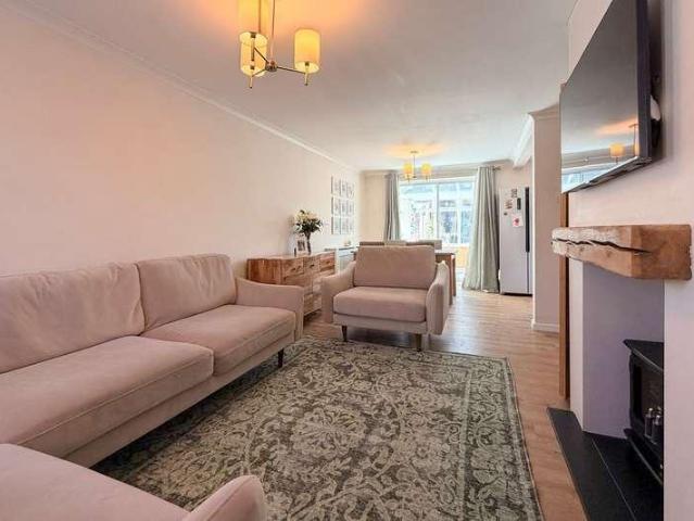 House for sale in Chelmondiston, Suffolk