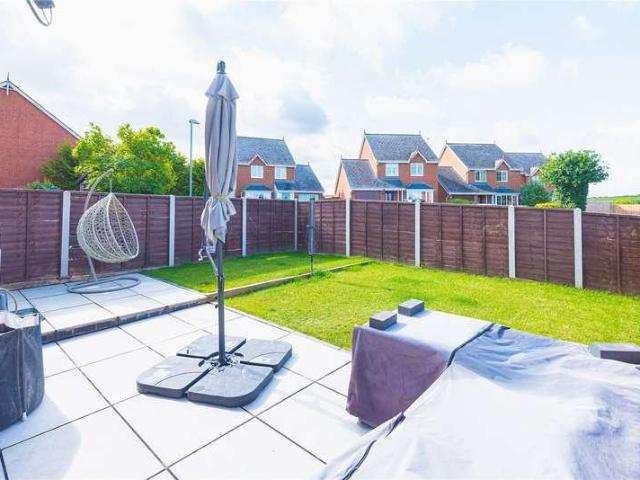 House for sale in Adfa, Wales