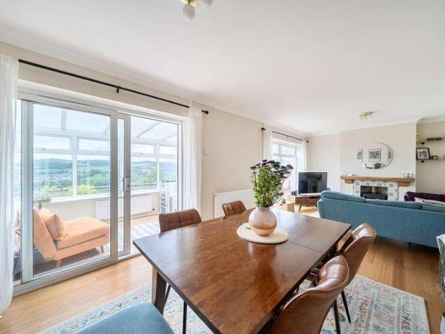 House for sale in Stroud