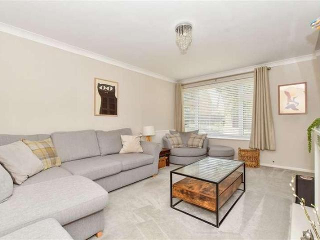 House for sale in Lee Chapel, Essex