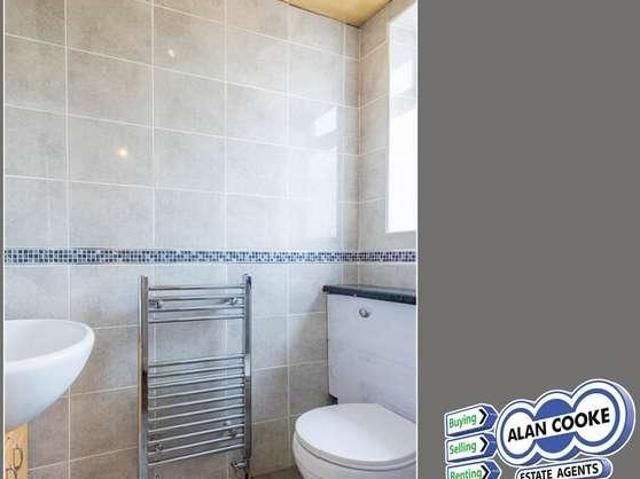 House for sale in Primley Park, Alwoodley