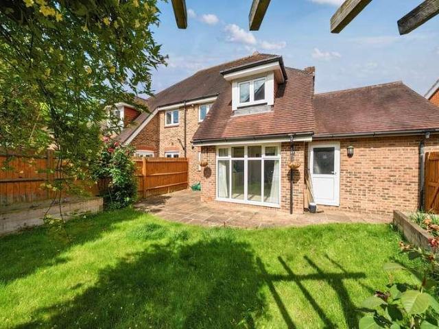 House for sale in Worplesdon, Westborough