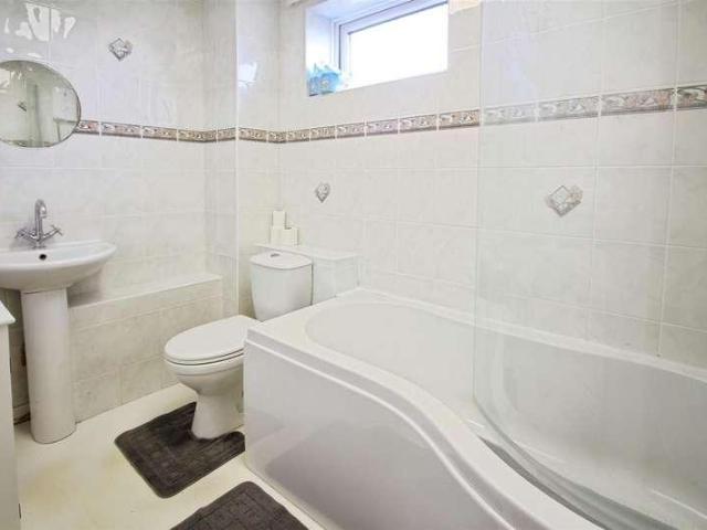 House for sale in Whinmoor, West Yorkshire