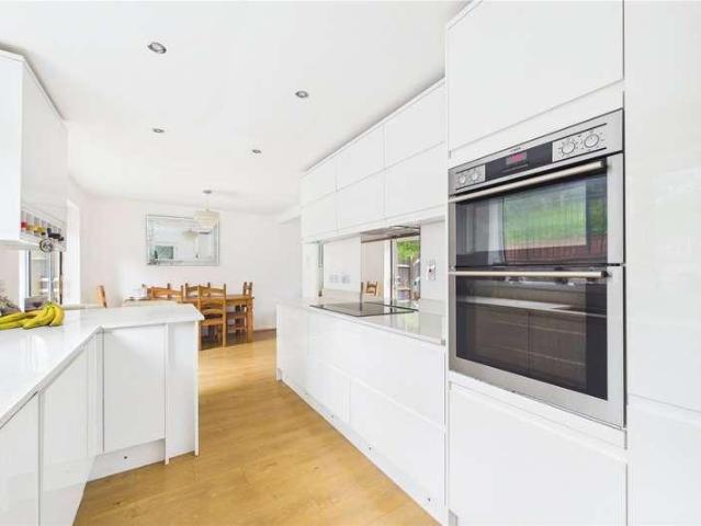 House for sale in Garston Park, Calcot
