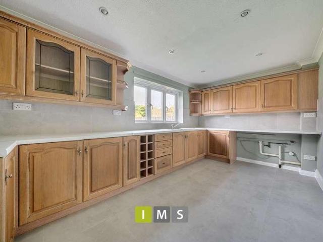 House for sale in Evershot, Oxfordshire