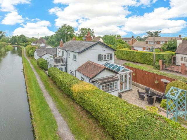 House for sale in Solihull, Kingswood