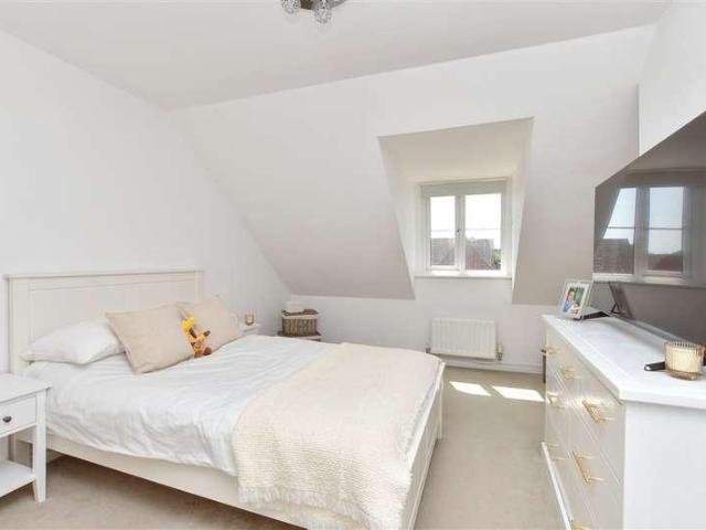 House for sale in Oad Street, Kent