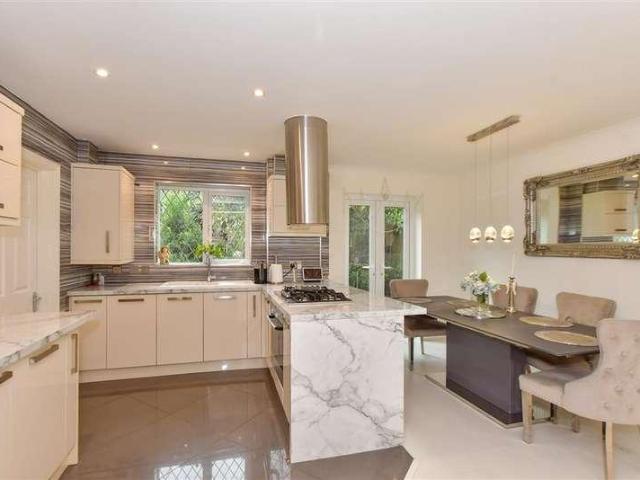 House for sale in Basildon, Steeple View