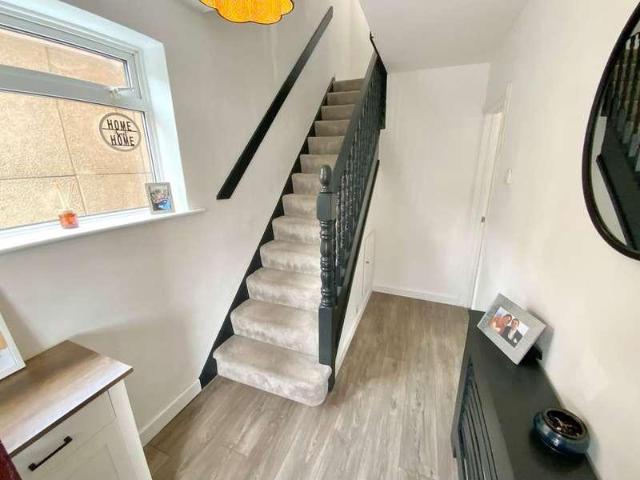 House for sale in Pear Tree Lane - Industrial Estate, West Midlands