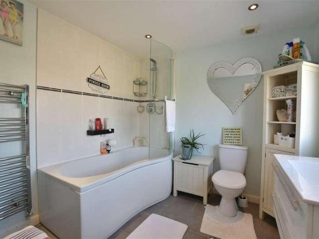 House for sale in Gidea Park, Greater London