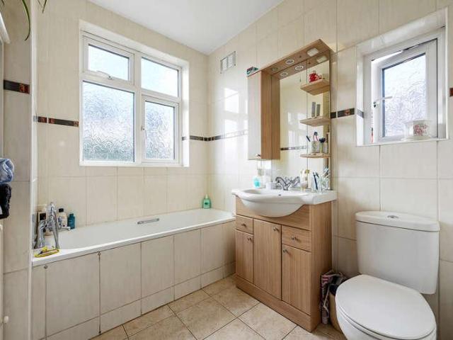 House for sale in Harlesden, Greater London