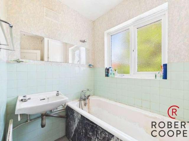 House for sale in Greater London