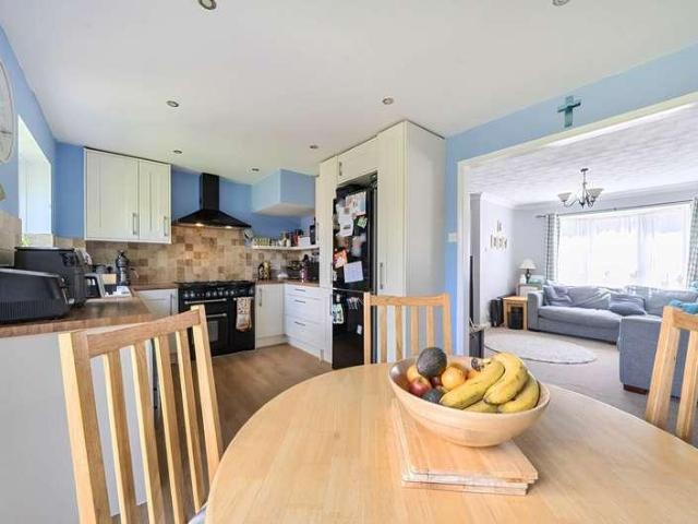 House for sale in Stoke Mandeville, Buckinghamshire