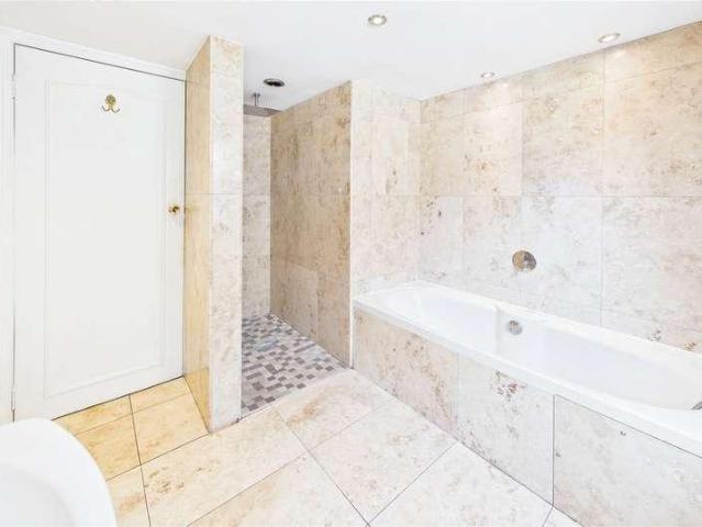 House for sale in North Bourne, Heol-las