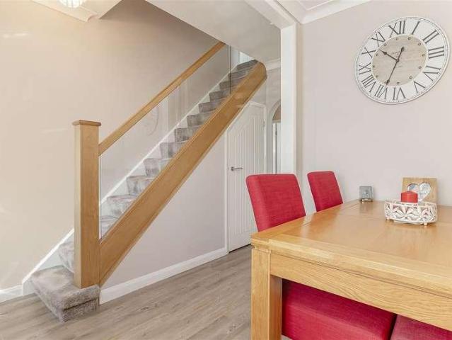 House for sale in Bramhope, West Yorkshire