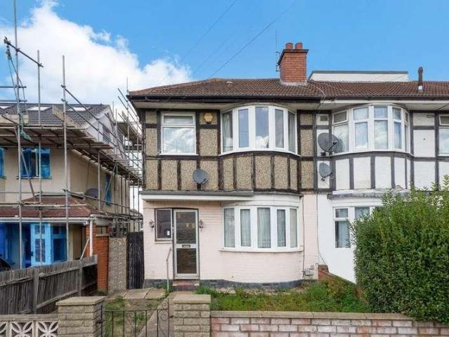 House for sale in Lane, Greater London