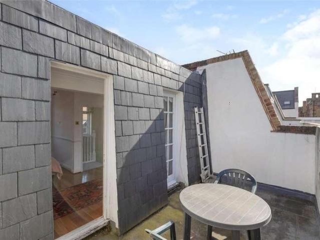 House for sale in Elephant and Castle, Greater London