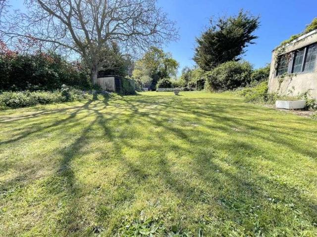 House for sale in Dale Hill, Essex