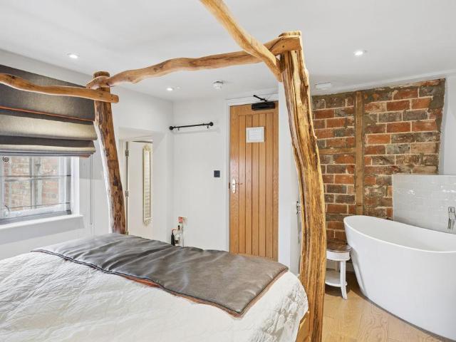 House for sale in Lunnon, Buckinghamshire