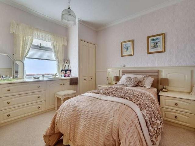 House for sale in Woodley