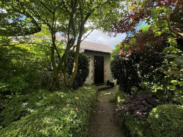 House for sale in Llaniestyn, Wales