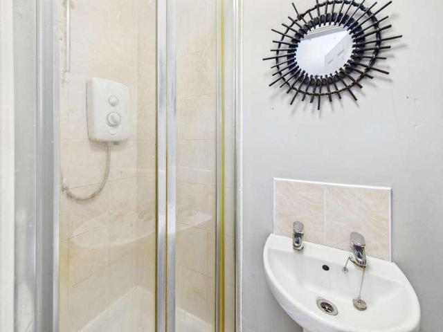 House for sale in Whitwood, West Yorkshire