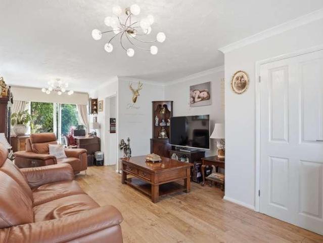 House for sale in Calverton End, Milton Keynes