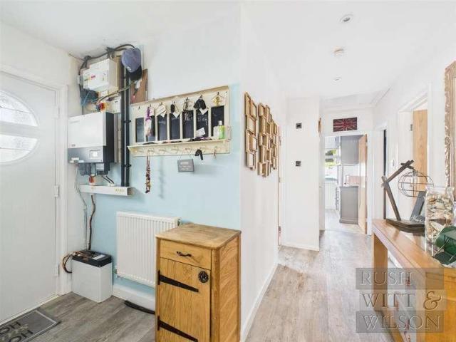 House for sale in Bohemia, Guestling Green