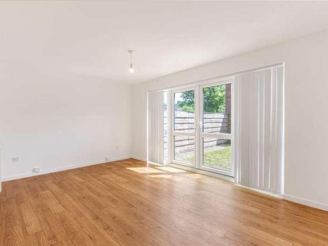 House for sale in Beckenham, Eden Park