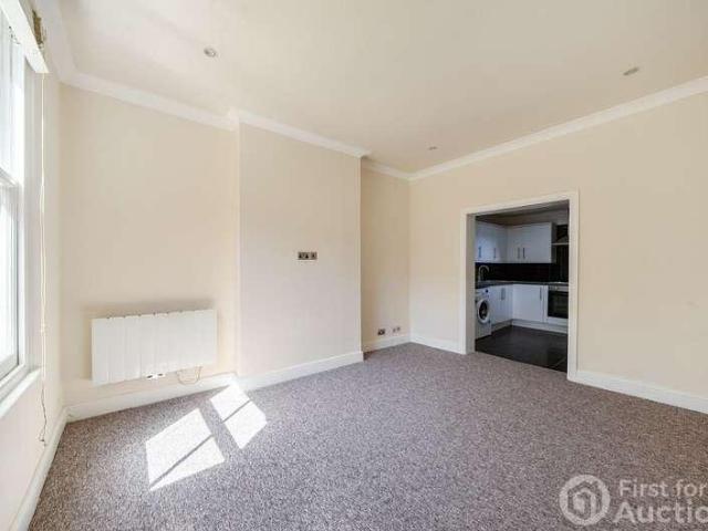 House for sale in Motspur Park, Greater London