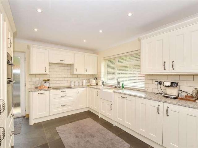 House for sale in Capel, Sandown Park