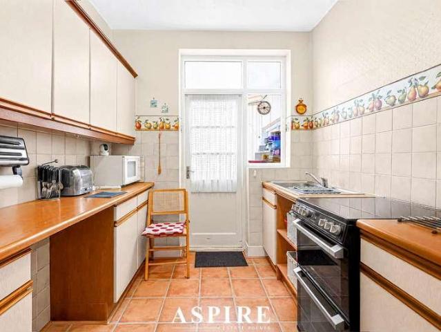 House for sale in Alton Barnes, Essex