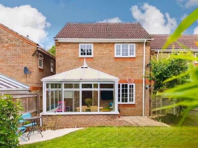 House for sale in Grange Park, Swindon