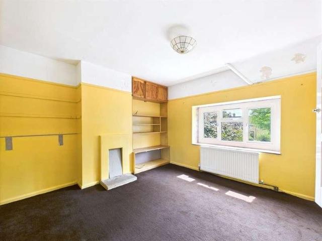 House for sale in Fossebridge, Gloucestershire