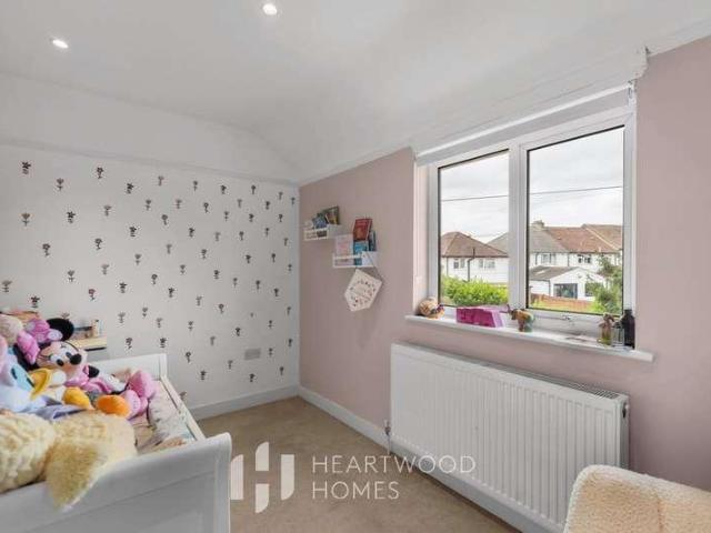 House for sale in Napsbury Park, Five Acres
