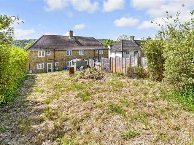 House for sale in River, Ash