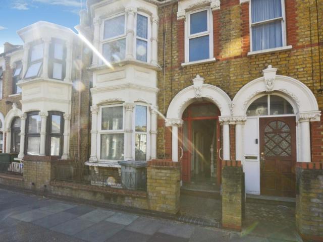 House for sale in Upton, Greater London