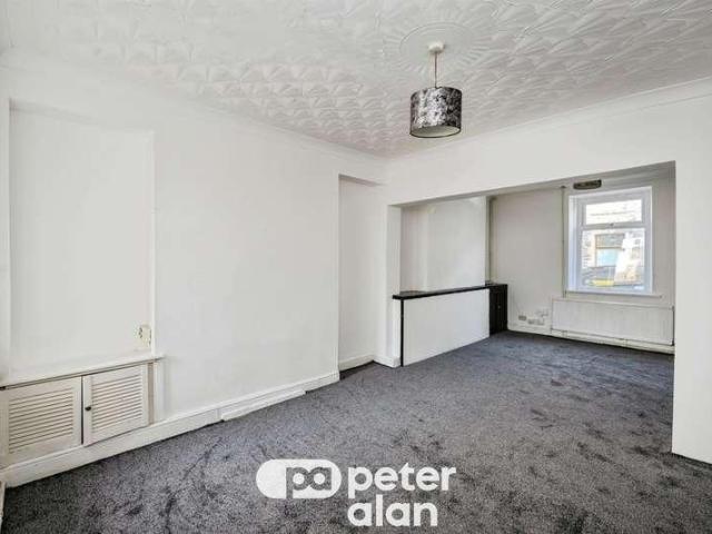 House for sale in Cimla, Neath