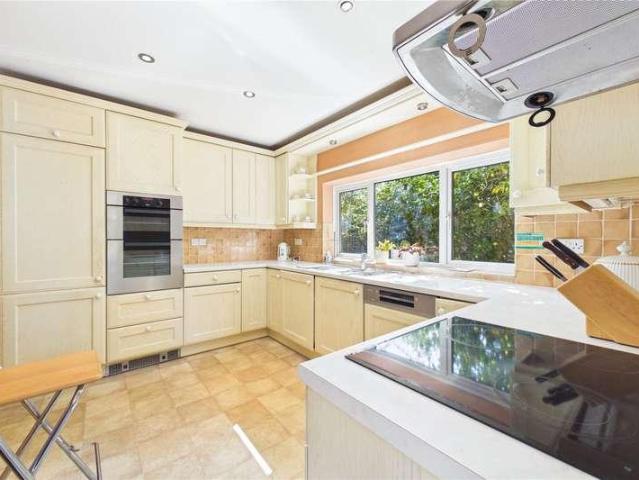 House for sale in Burghfield Common, West Berkshire