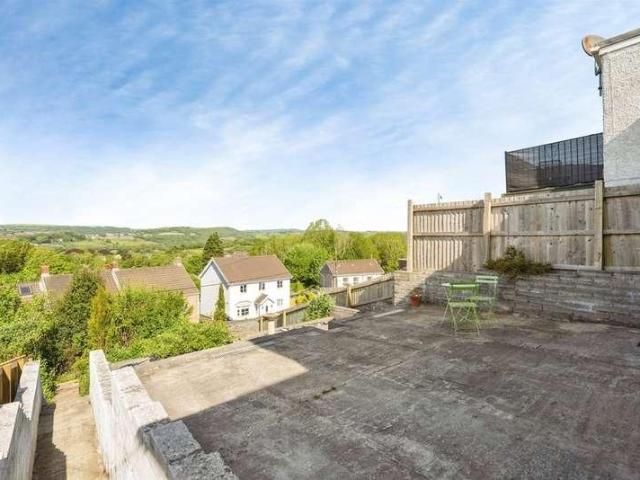 House for sale in Pontarddulais, Wales