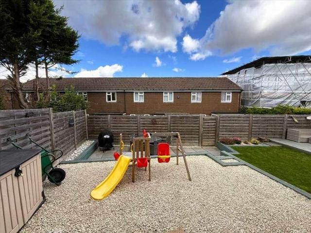 House for sale in The Butts, Kent