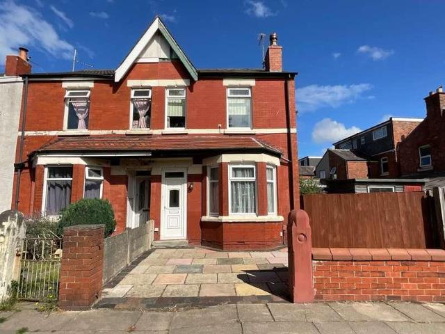 House for sale in Meols Cop, Southport