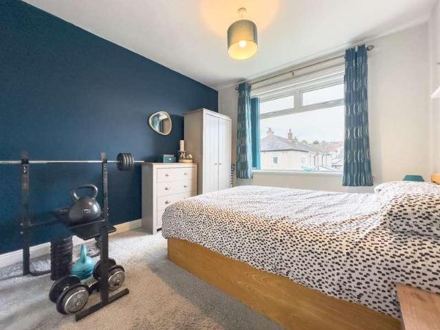 House for sale in Lower Wyke, West Yorkshire