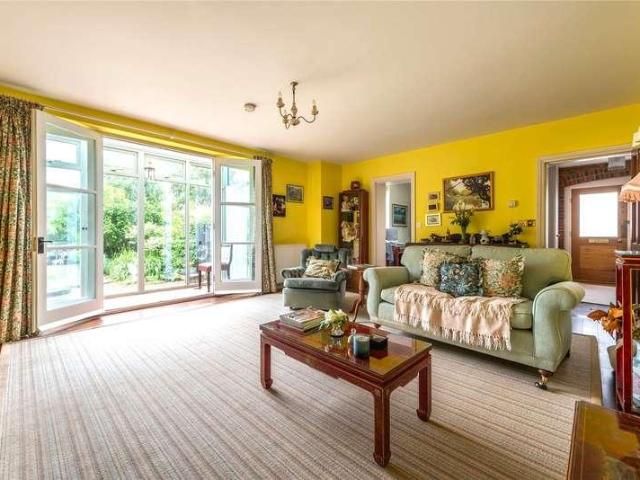 House for sale in Pachesham Park, Surrey