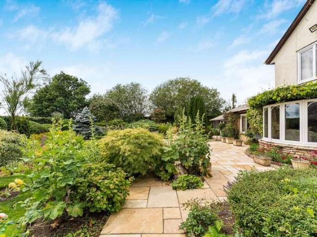House for sale in South Leigh, West Oxfordshire